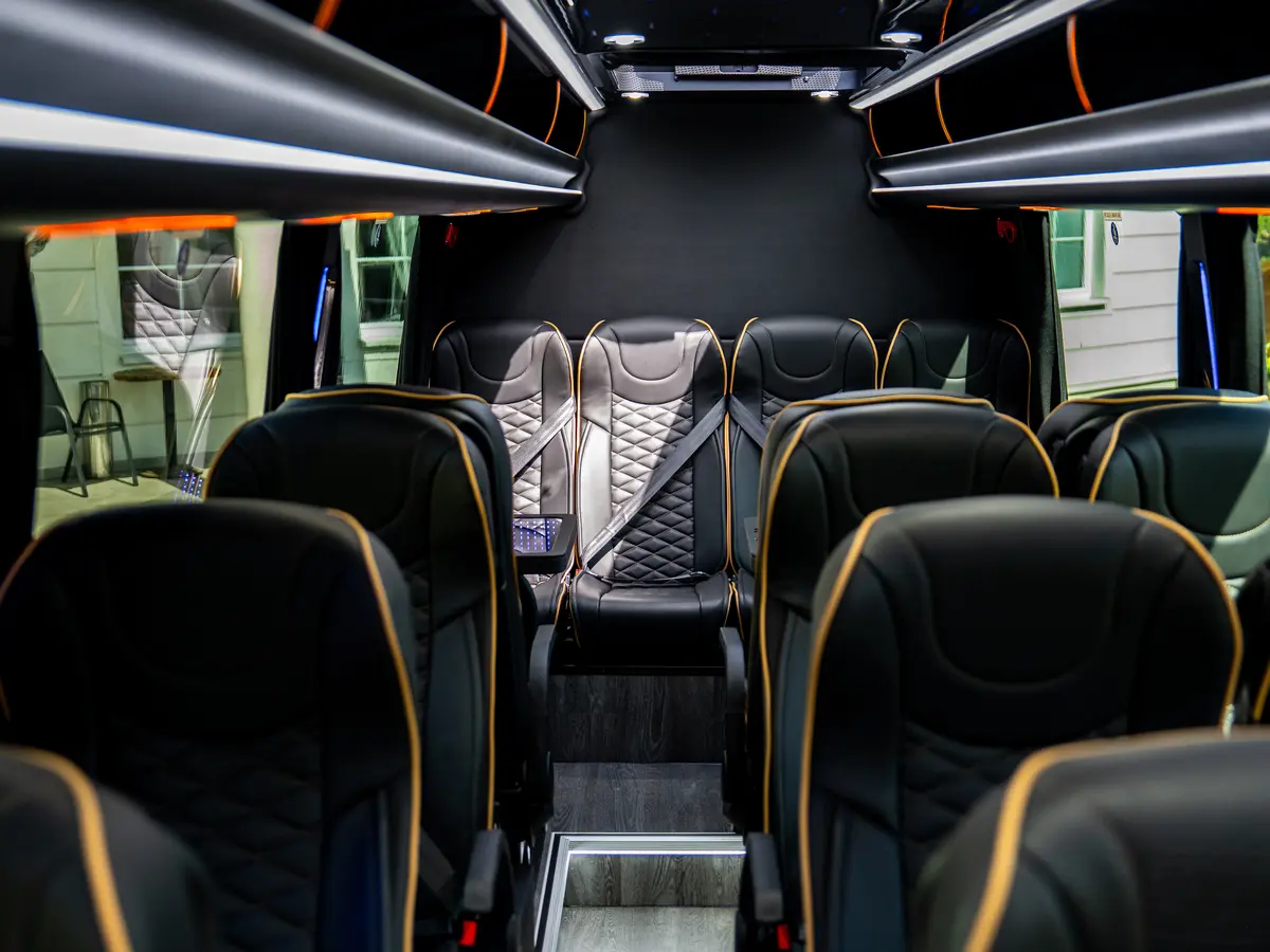 Mercedes Sprinter Luxusowy 16+2