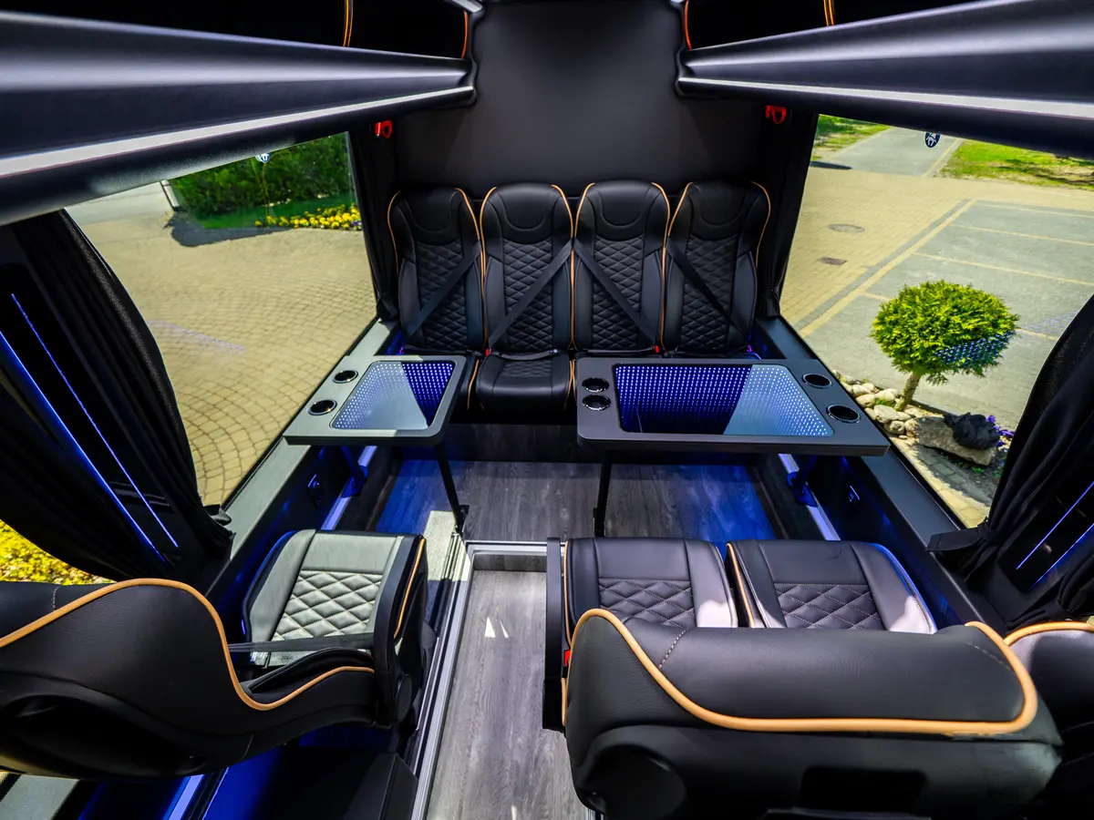Mercedes Sprinter Luxusowy 16+2