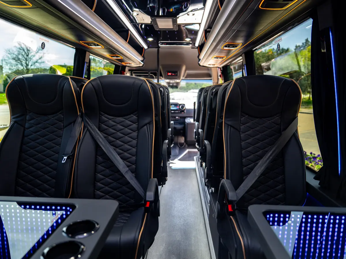 Mercedes Sprinter Luxusowy 16+2