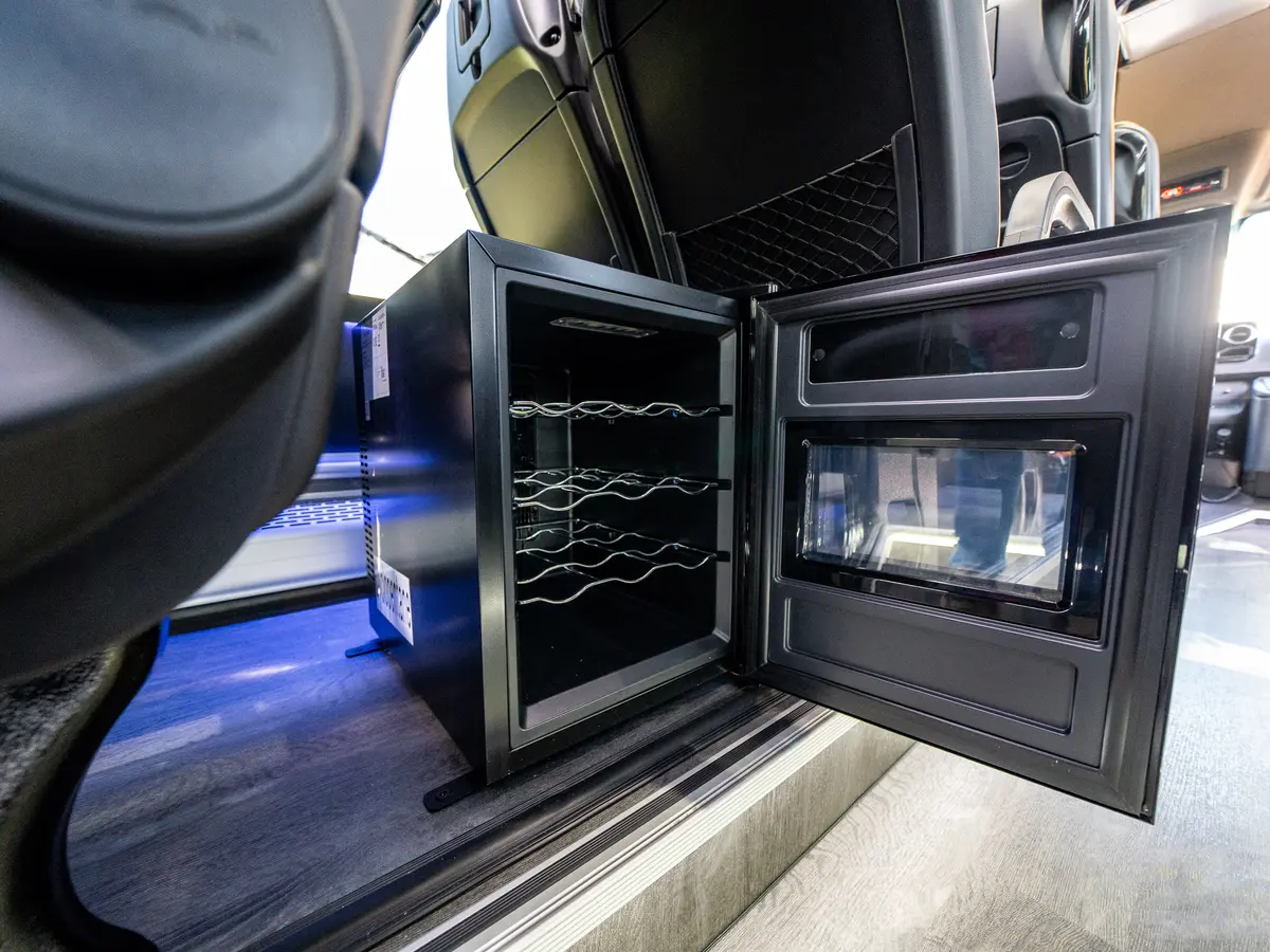 Mercedes Sprinter Luxusowy 16+2