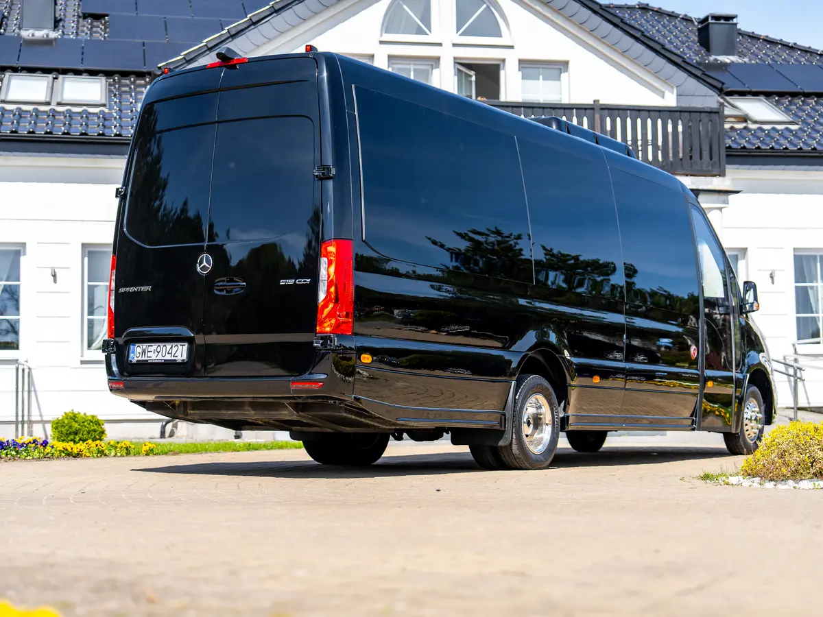 Mercedes Sprinter Luxusowy 16+2