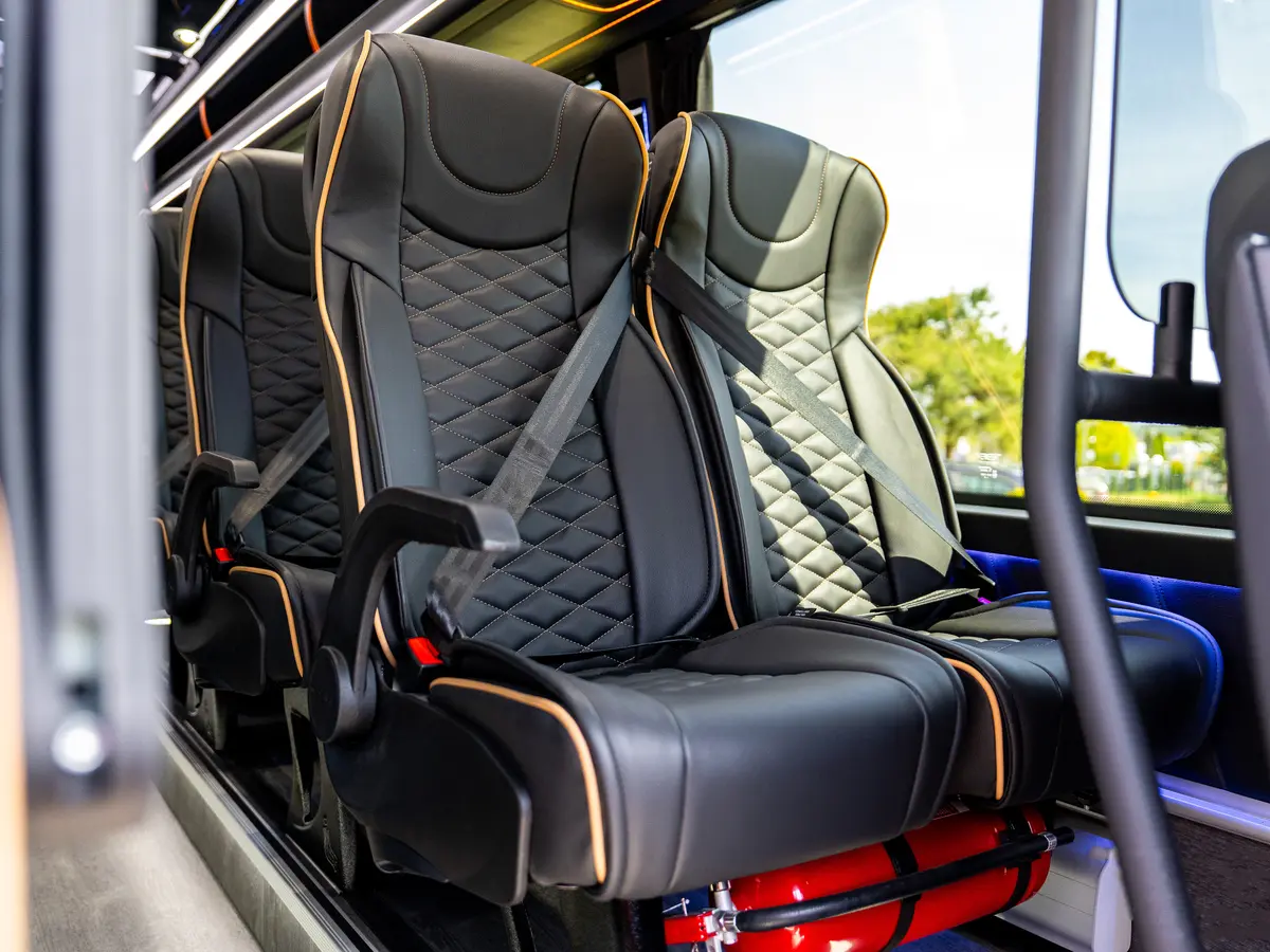 Mercedes Sprinter Luxusowy 16+2